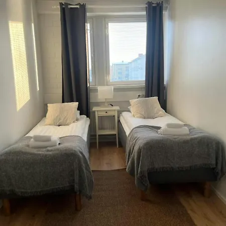 Huoneisto Spacious For 4 With Sauna